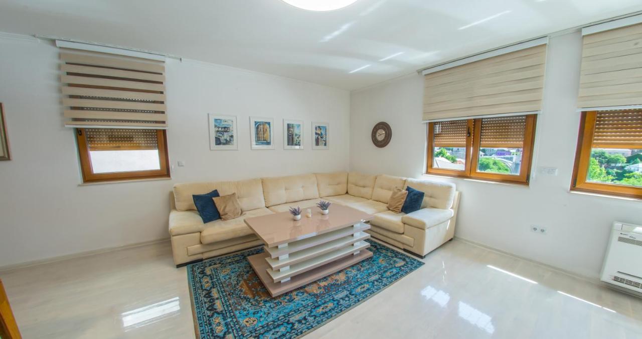 Apartment Light De Luxe - With Old Bridge View โมสตาร์ ภายนอก รูปภาพ