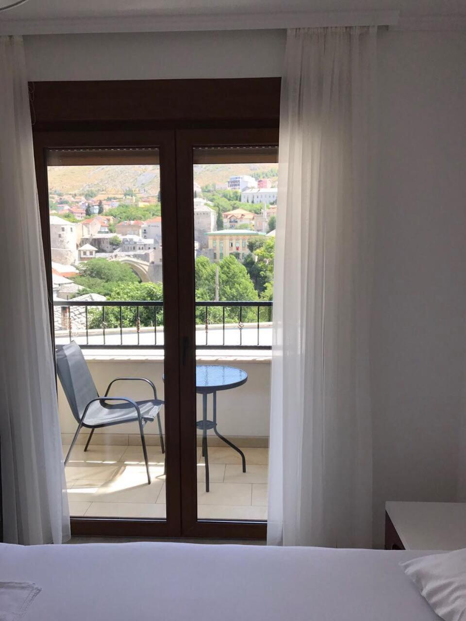 Apartment Light De Luxe - With Old Bridge View โมสตาร์ ภายนอก รูปภาพ